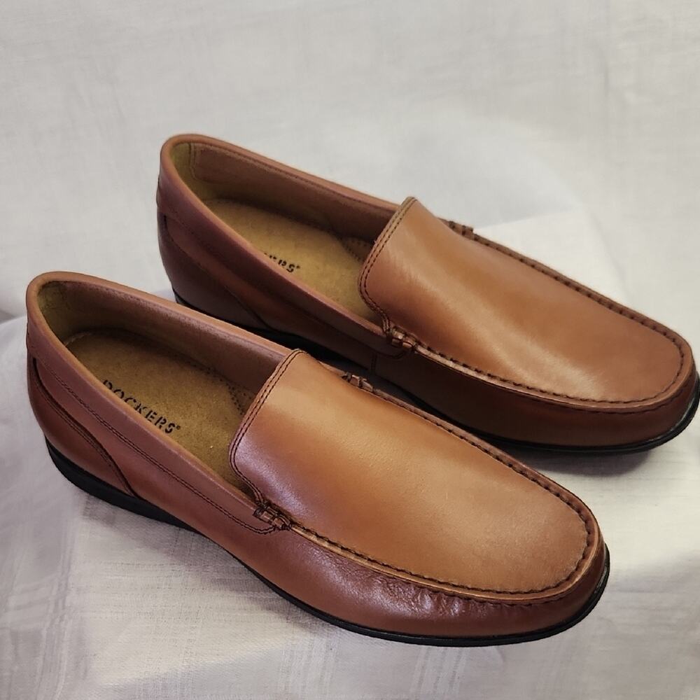 Dockers NWOT Brown Leather Loafers